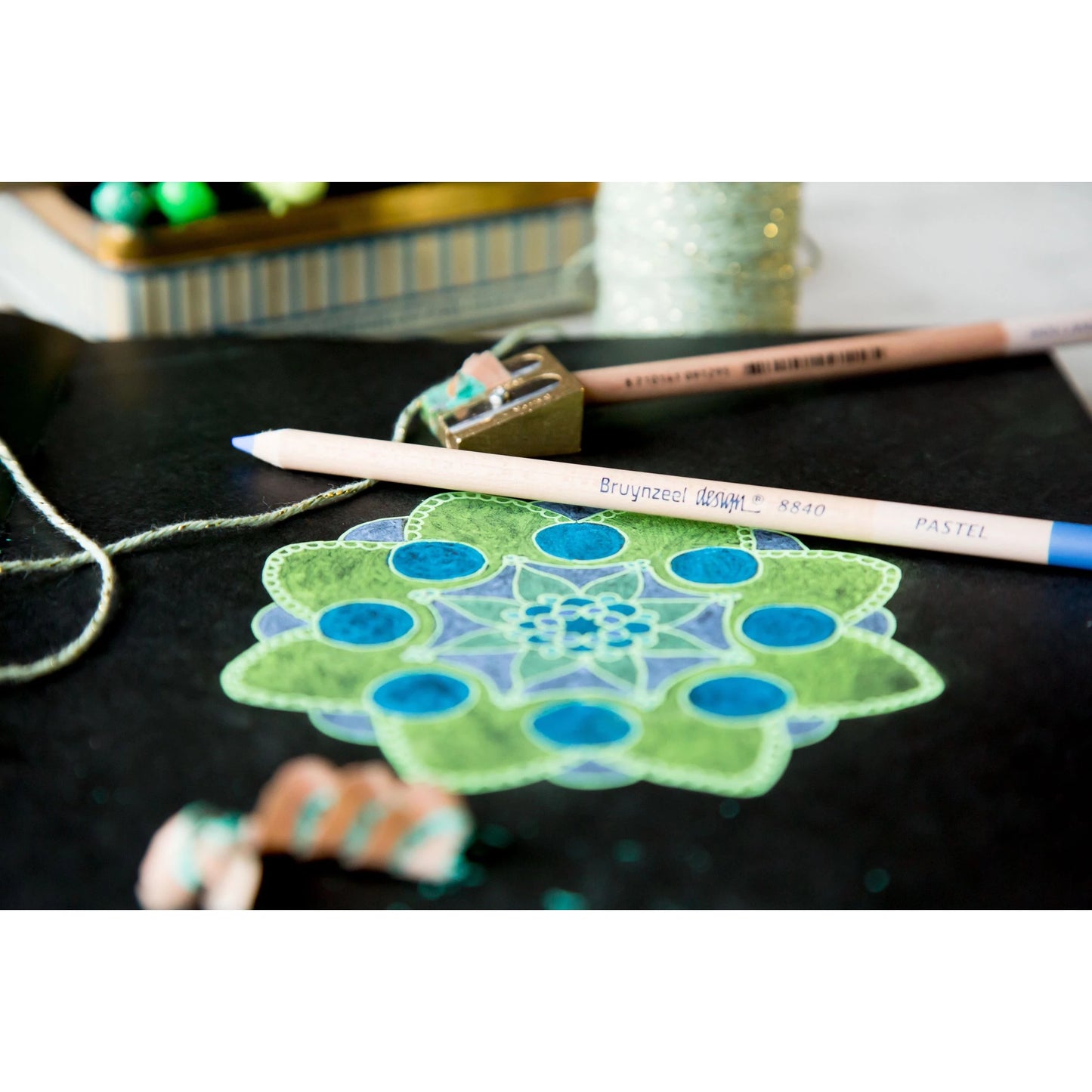 Bruynzeel - Boîte à crayons pastel design - 12 couleurs